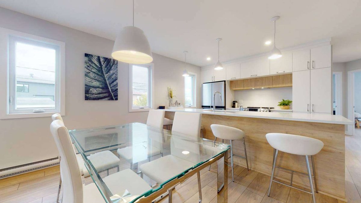 Intérieur lumineux d'un condo Gesteco à Granby